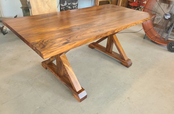 Rosewood Table – Country Style